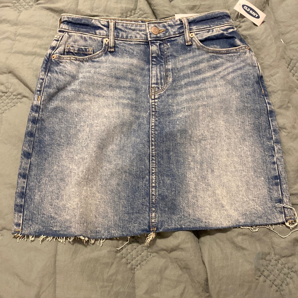 Old Navy denim skirt, size 2, distressed hem, perfect condition